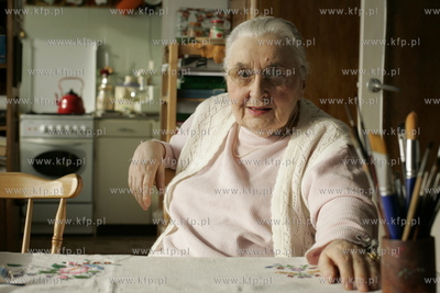 Lucyna Legut - Lucha - aktorka, malarka, pisarka. Na...