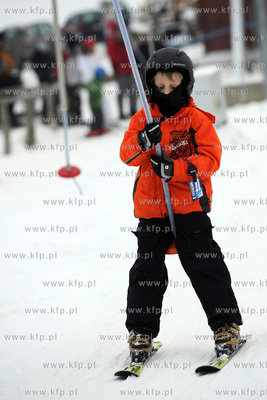 Stok narciarski z wyciagiem w Trzepowie na Kaszubach.
3.01.2010
fot....