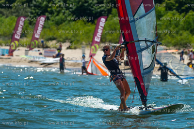 Plaza w Sopocie, przy Sopockim Klubie Zeglarskim. Briefing...