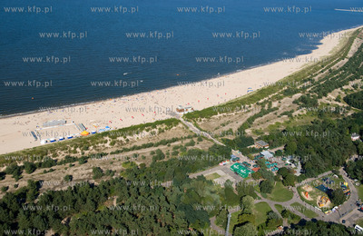 Zdjecia lotnicze plazy w Gdansku Stogach. W oddali...