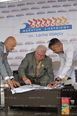 III Maraton Sierpniowy - Puchar Swiata we Wrotkarstwie...