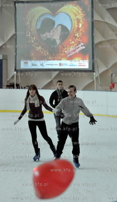 Oficjalne obchody Walentynek na gdanskim krytym lodowisku...