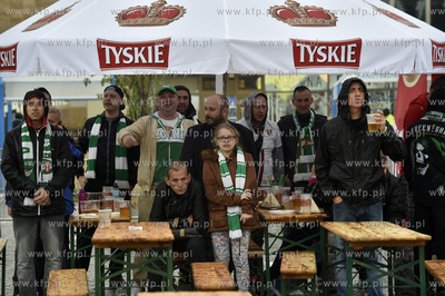 Strefa kibica na Targu Węglowym w Gdańsku.Mecz Legia...