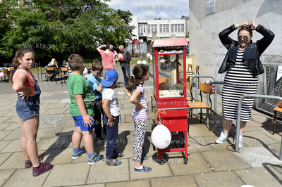 Festyn w ramach Dni Sąsiadów na terenie Szkoły Podstawowej...