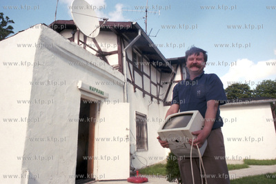 Zbigniew Klewiado, właściciel zakładu naprawy telewizorów...