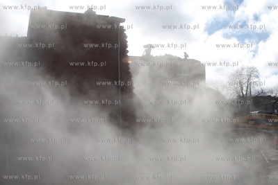 Gdansk. Rozbiorka kamienicy na skrzyzowaniu ul. Slowackiego...