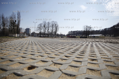 Gdansk. Przygotowania Placu Zebran Ludowych do pelnienia...