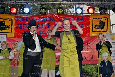 XI Gdanskie Swieto Pieroga na Targu Weglowym. Zawody...