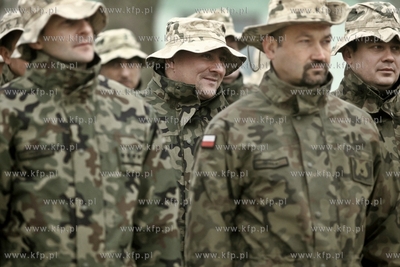 Uroczystosc powitania zolnierzy 49. Bazy Lotniczej...