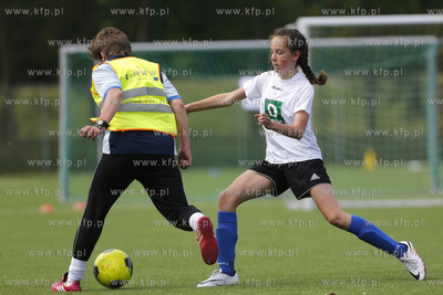 Gdansk Zaspa. Pilkarski turniej dzikich druzyn Do przerwy...