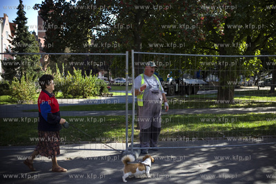 Rozpoczeła sie przebudowa placu pomiędzy ulicami...