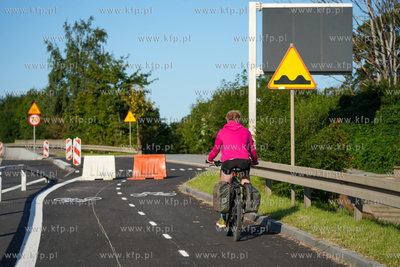 Ekostrada - nowa droga rowerowa w al. Armii Krajowej...
