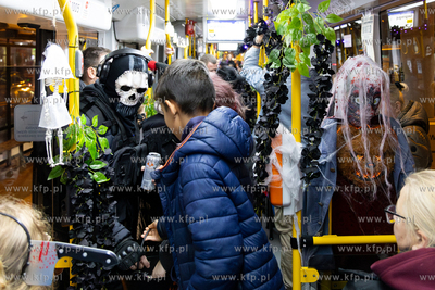 Gdńsk. Halloweenowy tramwaj. 31.10.2024 / fot. Anna...