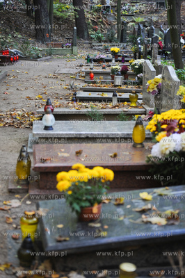Gdansk. Cmentarz Srebrzysko.
28.10.2011
fot. Mateusz...
