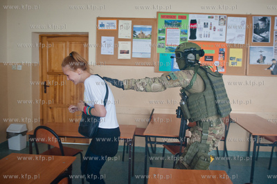 Gdansk. Gimnazjum nr 29 na Suchaninie. Pokazy Gdanskiej...