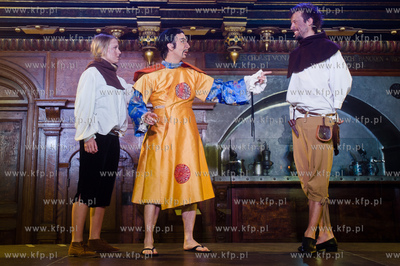 Gdansk. Dwor Artusa. Kolejny odcinek improwizowanego...