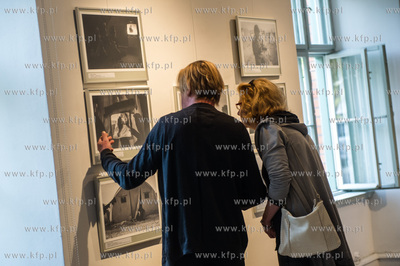 Gdansk. Nadbaltyckie Centrum Kultury. Uroczystosc wreczenia...