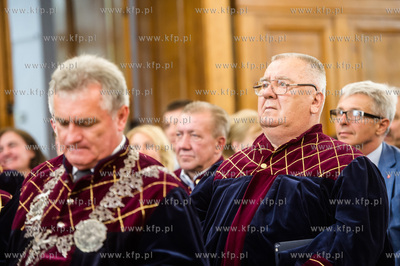 Gdansk. Oliwa. V Liceum Ogolnoksztalcace. Sesja Rady...