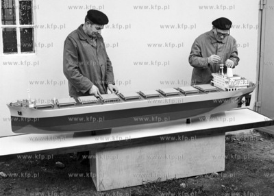 W pracowni modelarskiej.30.11.19725listopad1972_z.kosycarz_p47Fot....