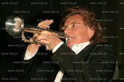 Zbigniew Wodecki, piosenkarz i muzyk instrumentalista,...