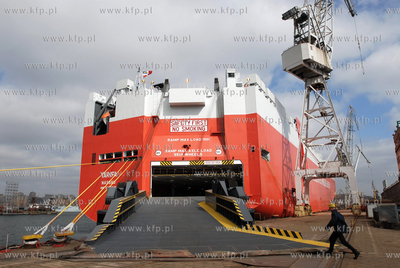 Chrzest samochodowca ro-ro Tarifa zbudowanego przez...