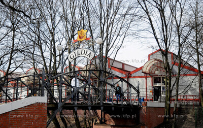 Gdansk. Centrum Handlowe Gildia przy Targu Siennym.
07.04.2011
fot....