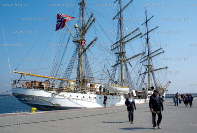 Najstarsza trojmasztowa fregata swiata, norweski S/S...