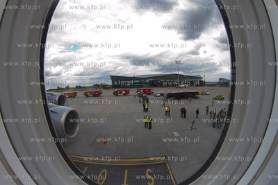 Lotnisko im. Lecha Walesy w Gdansku - Rebiechowo. Wnetrze...