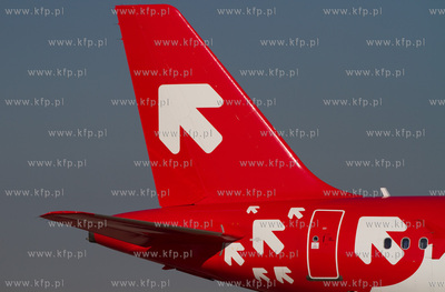 Lotnisko im Lecha Walesty w Gdansku Rebiechowie. Na...