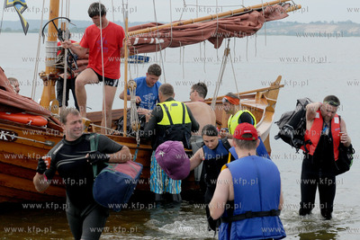 XII edycja Marszu Sledzia przez Zatoke Pucka na trasie...
