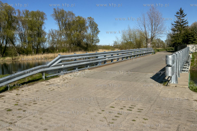 Most nad Czarną Łachą w Krępcu na Żuławach Gdańskich....