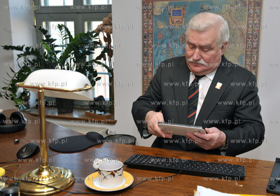 Lech Walesa w swoim biurze w Zielonej Bramie w Gdansku.
27.01.2011
Fot....