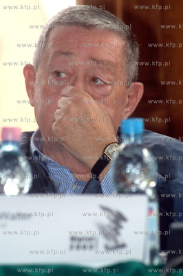 IX edycja Nagrody "Niptel 2003". Nz Mariusz Walter...