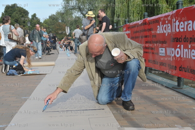 Akcja literacka "Bez cenzury" . Na Placu Heweliusza...