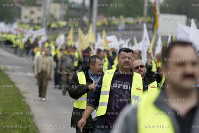 Gdansk. Demonstracja ponad 3 tys. zwiazkowcow z Grupy...