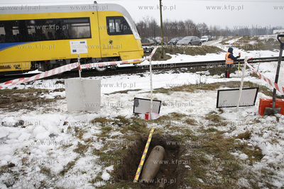 Rebiechowo. Saperzy przygotowujacy teren pod budowe...
