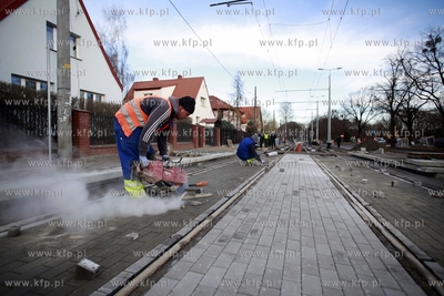 Gdansk. Remont torowiska wzdłuż ul. Pomorskiej i...