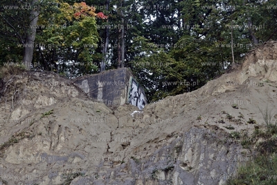 Betonowy schron obserwacyjny osuwa się z gdynskiego...