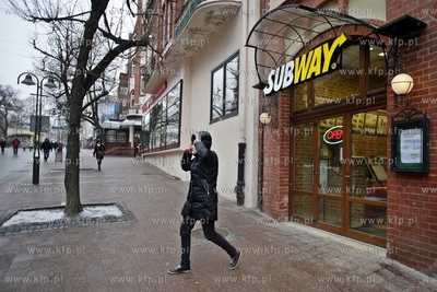 Sopot. Ul.Bohaterow
Monte Cassino. Siec Subway, fast...