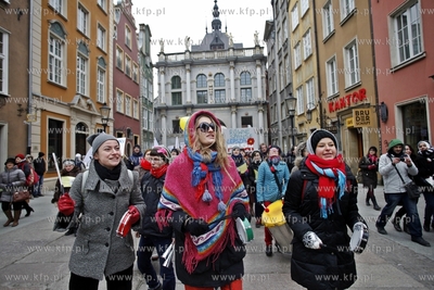 Gdansk. ul. Dluga manifa zorganizowana przez Trojmiejska...
