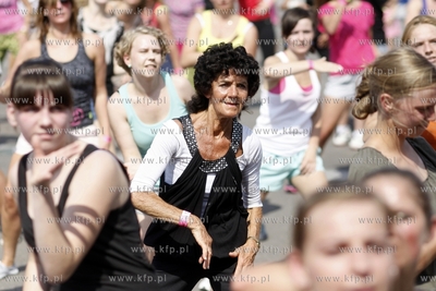 Gdansk.PGE Arena. Maraton Zumby, proba pobicia rekordu...