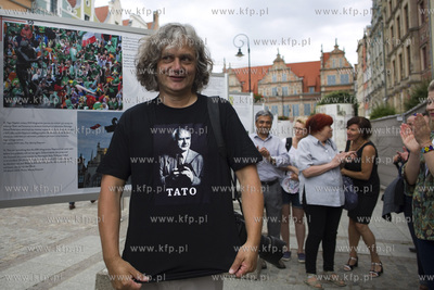 Gdańsk. Długi Targ. Wernisaż wystawy zdjęć Zbigniewa...