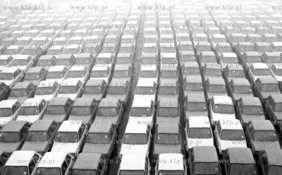 Samochody polskie fiaty 126p popularne maluchy czekaja...