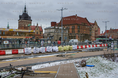 Prace związane z przebudową przejść dla pieszych...