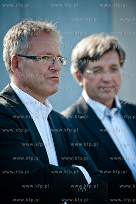 Gdansk. Konferencja prasowa orazz uroczyste zawieszenie...