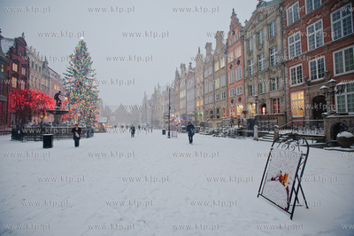 Gdansk. Zima i obfite opady sniegu wrocily do miasta.
08.01.2012
fot....