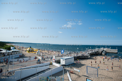 Gdansk. Wakacyjny, sloneczny dzien na plazy w Brzeznie.
08.07.2013
fot....