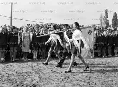 Inauguracja roku szkolnego w nowym budynku IV Liceum...