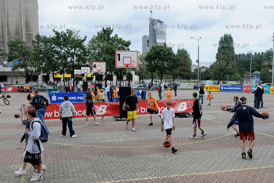 New Balance Basket Tour na Placu Grunwaldzkim w Gdyni...