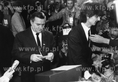 Wybory parlamentarne do Sejmu i Senatu 1989 roku. Nz...